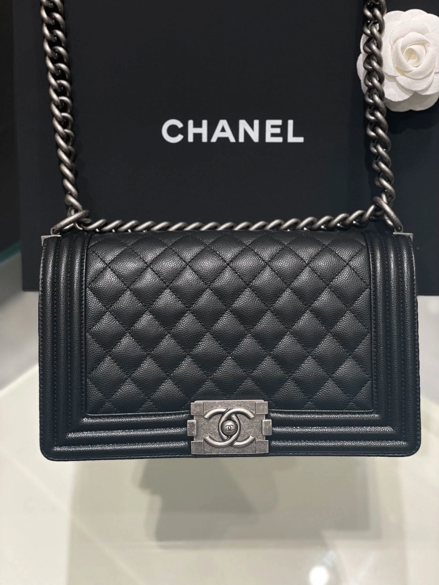 i056d01fd4c10e42cfd9bb79444e488b1.webp Ancient Silver Size: 25Cm - Image 1