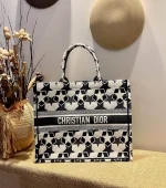 Book Tote Collection Size: 41.5cm 36cm