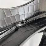 Balenciag* Neo Classic Biker Bag Size: 1991 Medium: 25*33*13*20cm - Image 3