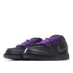 Familia x Nike SB Dunk Low Low-Top Sneakers - Image 3