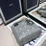 Classic size:17155cm in pearlescent grey - Image 2