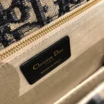 Classic Letter Chain Bag Size :24cm - Image 2