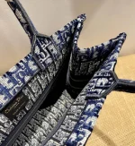 Book Tote Collection Size: 41.5cm 36cm - Image 3