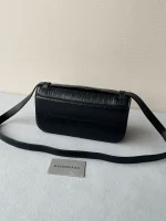 Gossip bag crossbody size: 23.5×12.4×10.4cm - Image 2