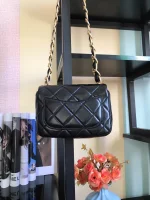 Chane Model: 2930# One shoulder can be worn crossbody Size: 18X6X14cm - Image 3