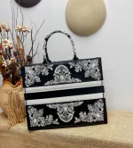 Book Tote Series Size: 41.5cm 36cm 22cm - Image 3