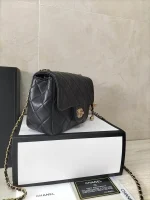 Chane Flap Bag Black Size: 18-13-7cm - Image 3
