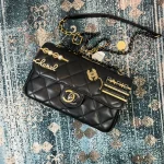 297922c badge bag size: 14x22x8cm - Image 2