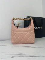 Chain underarm bag Model: size: 22X22X8cm - Image 2