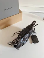 Balenciag Le Cagole Crossbody Bag Size: 33*16cm*8cm - Image 2