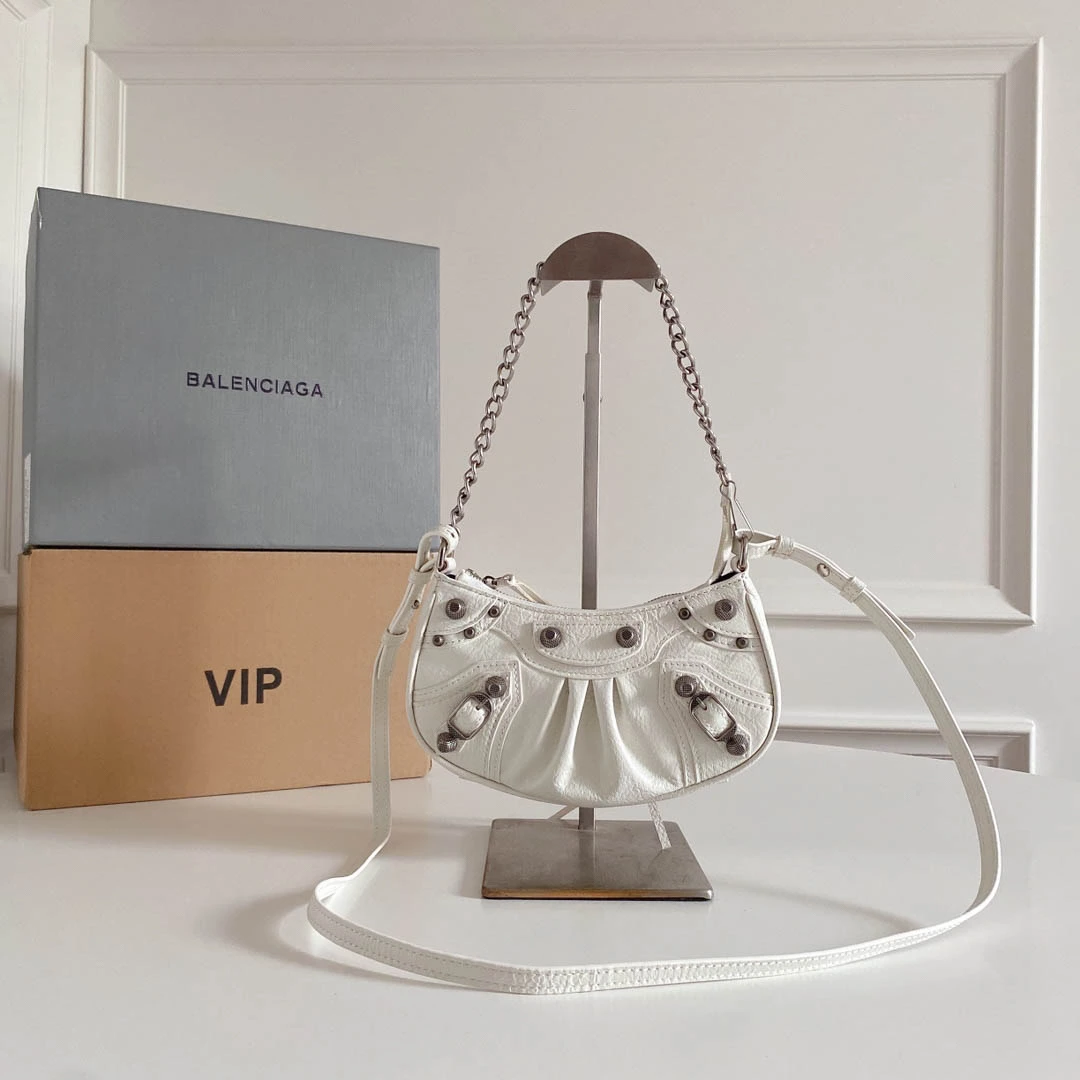 i1ca2a6f260636b3b8f418e9750602961.webp Crossbody bag Size: 20*11*4CM - Image 1