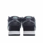 Diamond Supply Co. X Nike SB Dunk Low Pro Tiffany 芙尼蓝 - Image 2