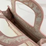 Book Tote Handbag Size: 22.5 x 24 x 8 cm - Image 4