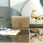 Balenciaga Model: LG-10702