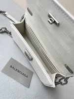 Crossbody Bag Size: 19✖️10✖️7cm - Image 4