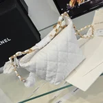 Chane Wrinkled Lambskin Size: 15 12.5 18cm - Image 3