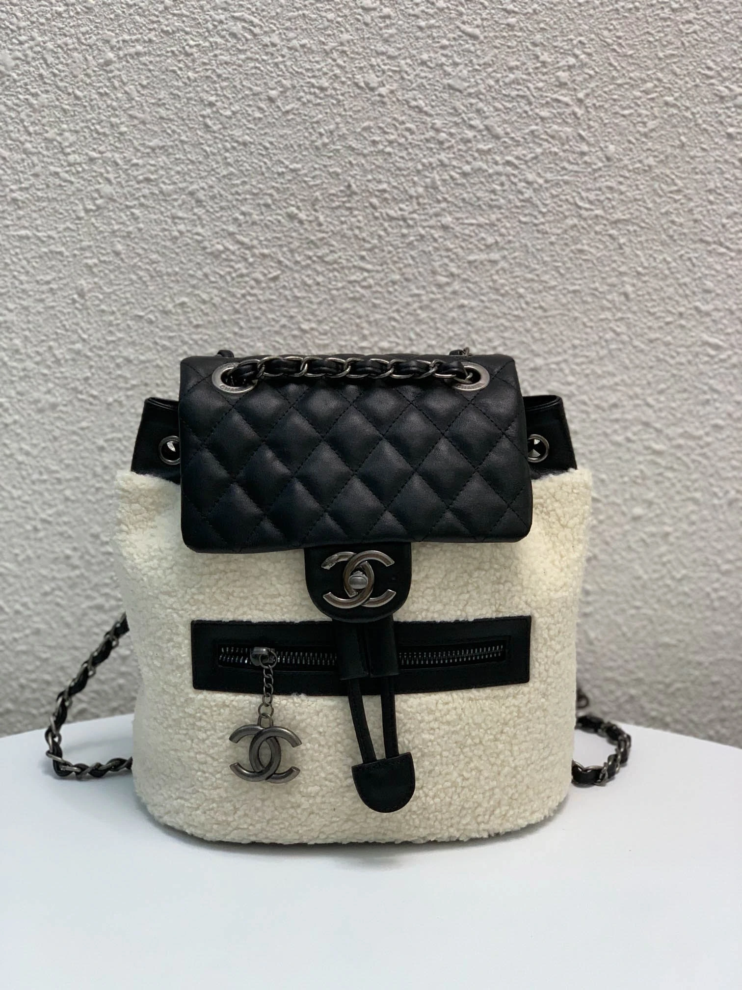 i32cb0dde463955d338df1a58c17fd4e6.webp Backpack size: 24*14*22 high cm - Image 1