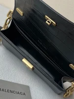 Crossbody Bags Size: 19✖️10✖️7cm - Image 3