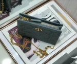 Caro Chain Clutch Size:19x14x3cm - Image 4