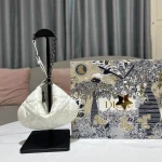 DIOR CARO Tulip Handbag Size: 25*16*2.5cm