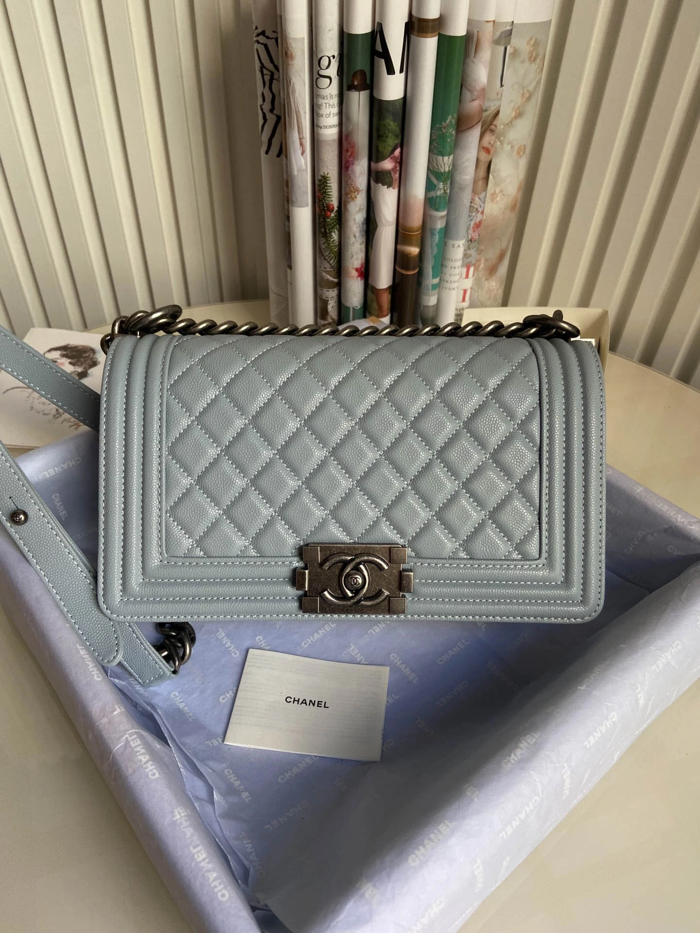 i3822b46e2f73de5befc31833ee07a1af.webp ?Chanel Calfskin Size:25x15x9cm - Image 1