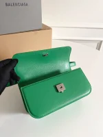 Crossbody Size: 23.5×12.4×10.4cm - Image 4