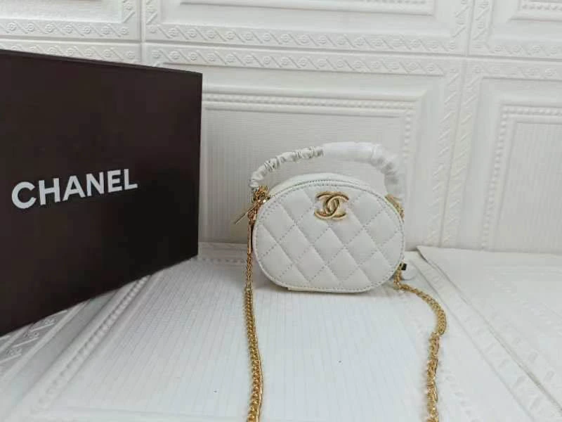 i443e9573fea4f80761fe2e128076fabb.webp Chane Vintage Pleated Design Size: 13x10cm Style: 213 - Image 1