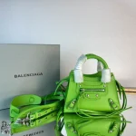 Balenciag* Neo Classic biker bag Size: 18