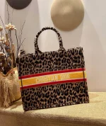 Book Tote Series Size: 41.5cm 36cm - Image 5