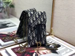 Chain Phone Bag size: 9.5x18x3.5cm