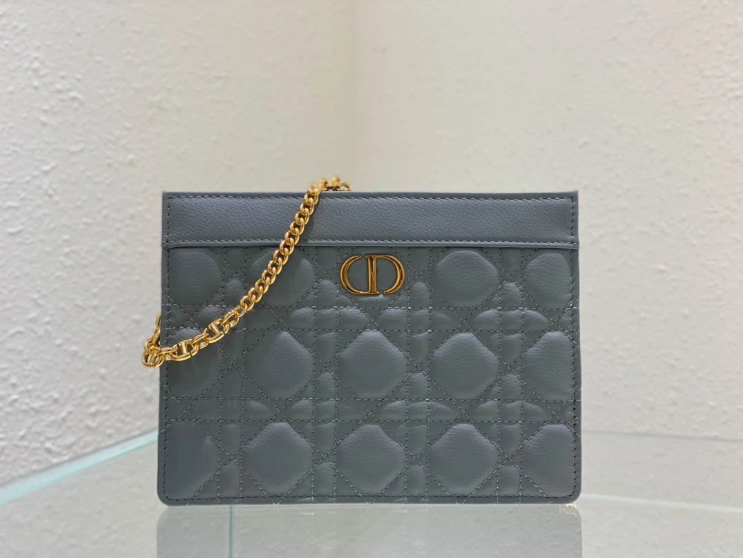 i4b6d78ff669faa76d49255c01ac91102.webp CARO woc zipped clutch bag Size:19x14x3 Model:5106 - Image 1