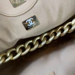 Chane Hippie Bag Model: AS2845 Size: 36 35.5 7 - Image 4