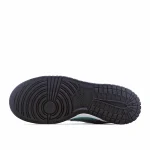 Diamond Supply Co. X Nike SB Dunk Low Pro Tiffany 芙尼蓝 - Image 2