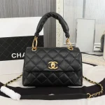 CHANE Sheepskin Hand Carry Crossbody Size: 25178cm Style Number: 68938