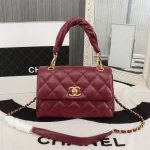 CHANE Sheepskin Hand Carry Crossbody Size: 25178cm Style Number: 68938