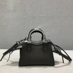 Balenciag* Neo Classic biker bag Size: 1993 Size: 13.5*18*7.5*12cm - Image 5