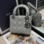 Classic size:17155cm in pearlescent grey - Image 4