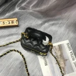 Bucket Bag Model No.;5865 - Image 4