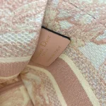 Book Tote Handbag Size: 22.5 x 24 x 8 cm - Image 7