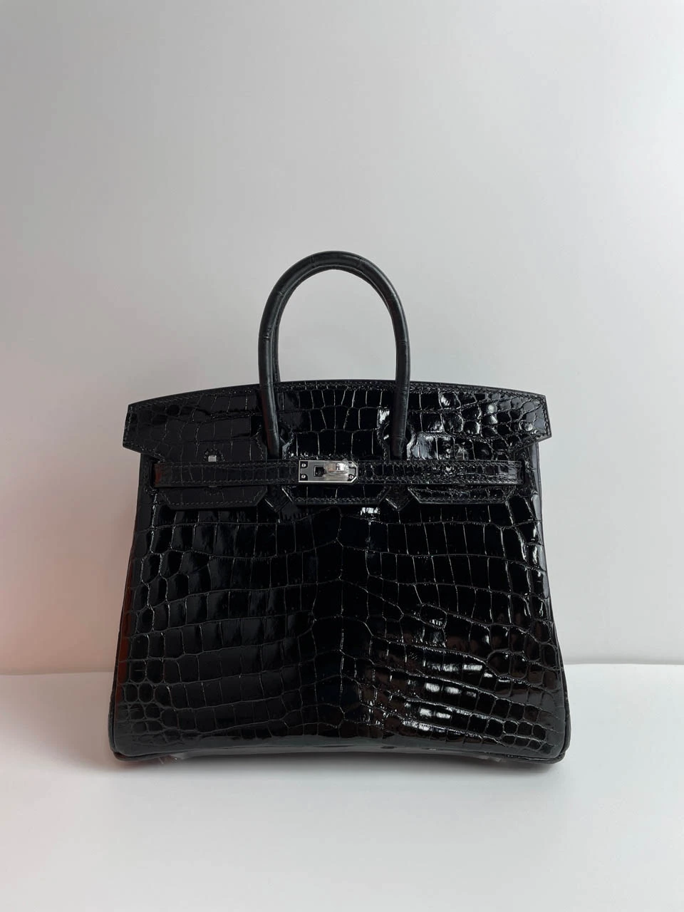 i5b3e0dba78c0f36674a49afb0ffb8193.webp Birkin Roebuck Grey Size: 25cm - Image 1