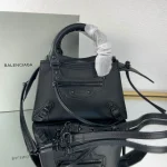 Balenciag* Neo Classic Motorcycle Bag Size: 16.5*22*9*14.5cm