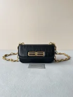 Crossbody Bags Size: 19✖️10✖️7cm