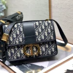 30 Montaigne Size: 24cm