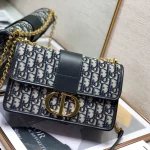 30 Montaigne Chain Crossbody Bag Size: 25.5cm