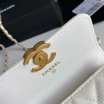 Calfskin Size: 12cmx9cm Ident No.: 2290 - Image 6