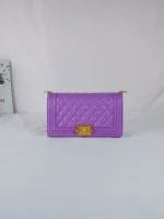 Calfskin Size: 25*16*9cm Model Number: 67086