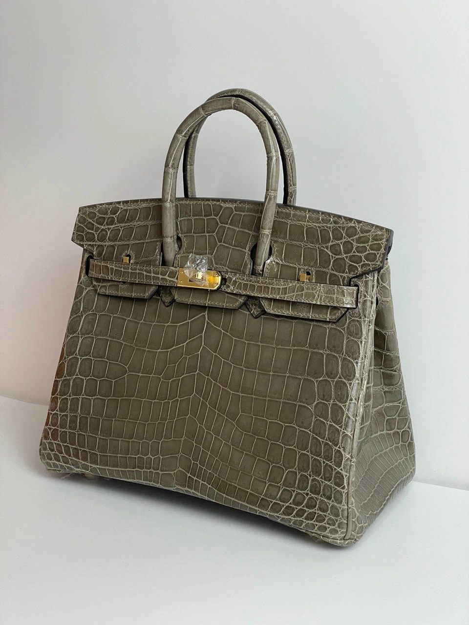 i6a556cf5db55433566e718d4f9fed692.webp Birkin Roebuck Grey Size: 25cm - Image 1