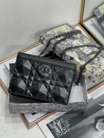 Caro Collection Diamond Chain Clutch Size: 19x14x3cm - Image 4