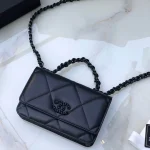 Brand: Chanel Model: 0957 Size: 19cmX11.5cmX7cm