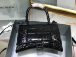 Balenciaga Paris Model: 23x10x24cm Size: 19x8x21cm - Image 5